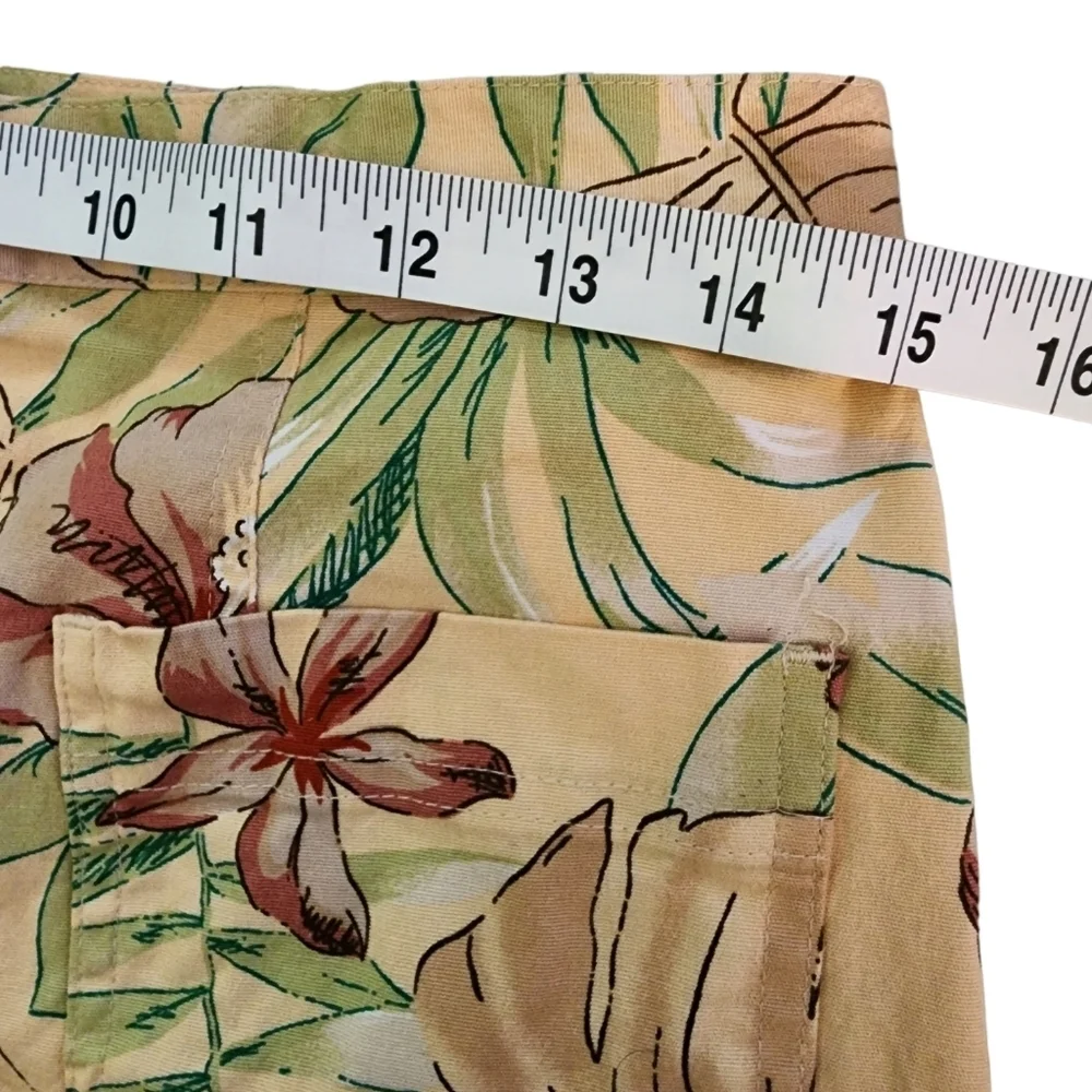 Urban Outfitters Floral Hawaiian Print  Shorts Womens Large - Picture 5 of 7